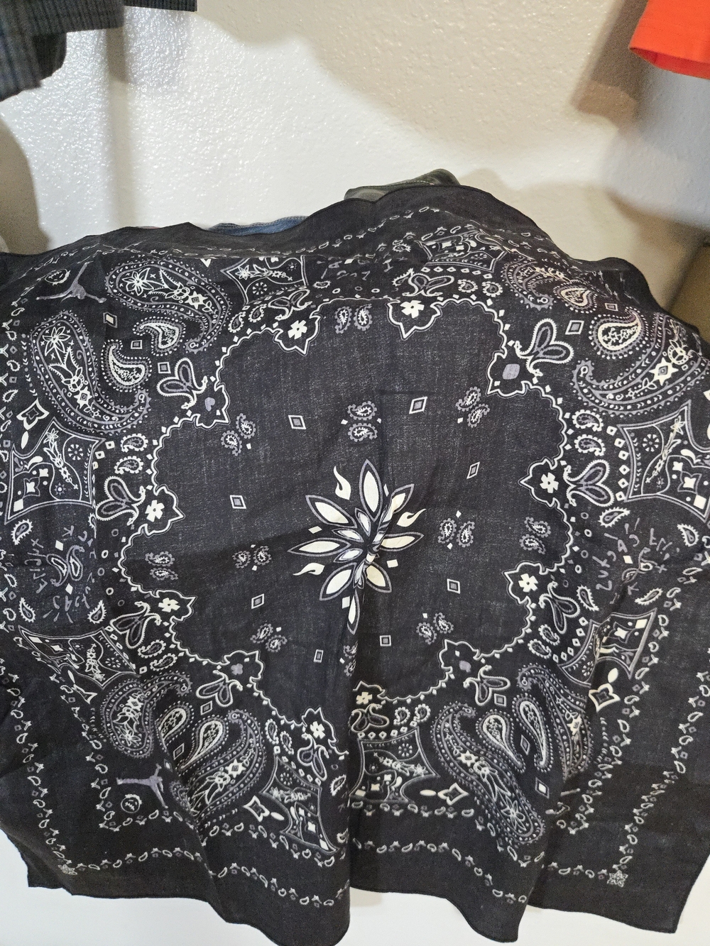 Nike Black and White PHANTOM  Paisley Bandana Scarf